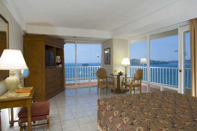 Krystal Beach Acapulco Room photo