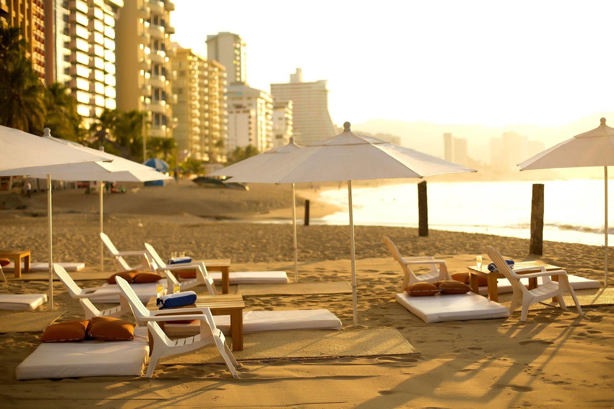 Krystal Beach Acapulco Exterior photo