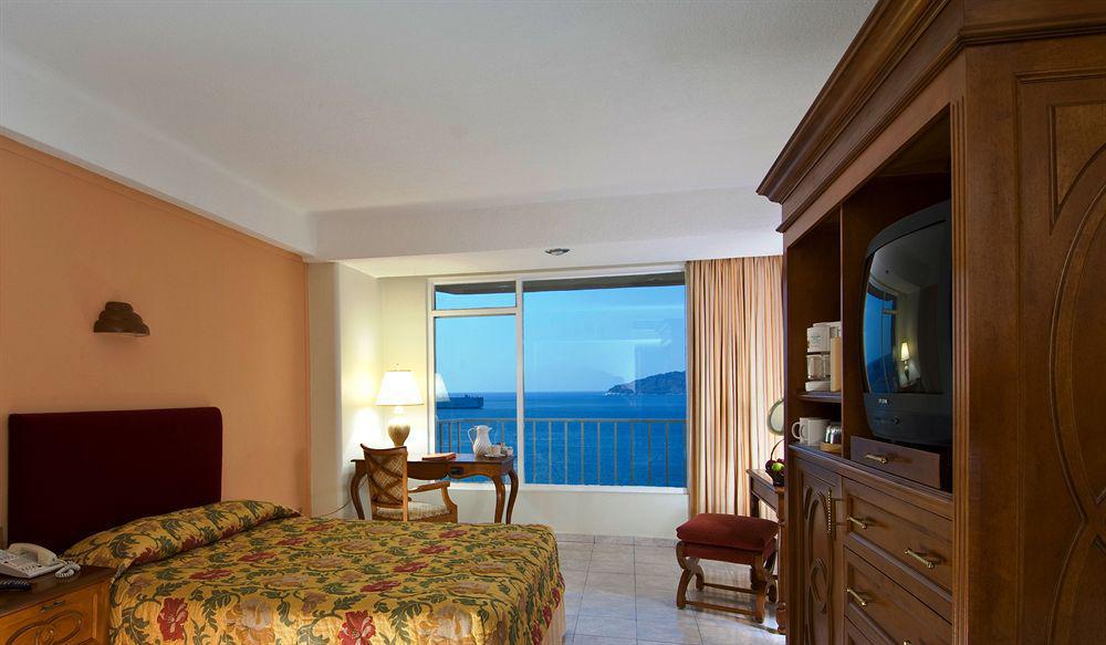 Krystal Beach Acapulco Room photo